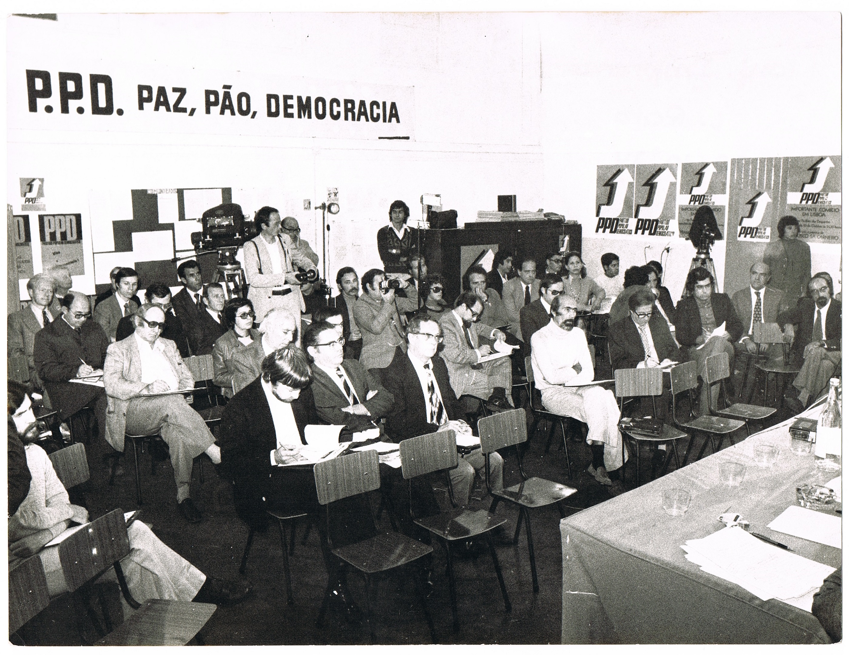 No Largo do Rato No Largo do Rato