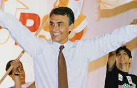 Toma posse o novo Governo da maioria