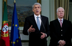 Governo socialista pede ajuda externa